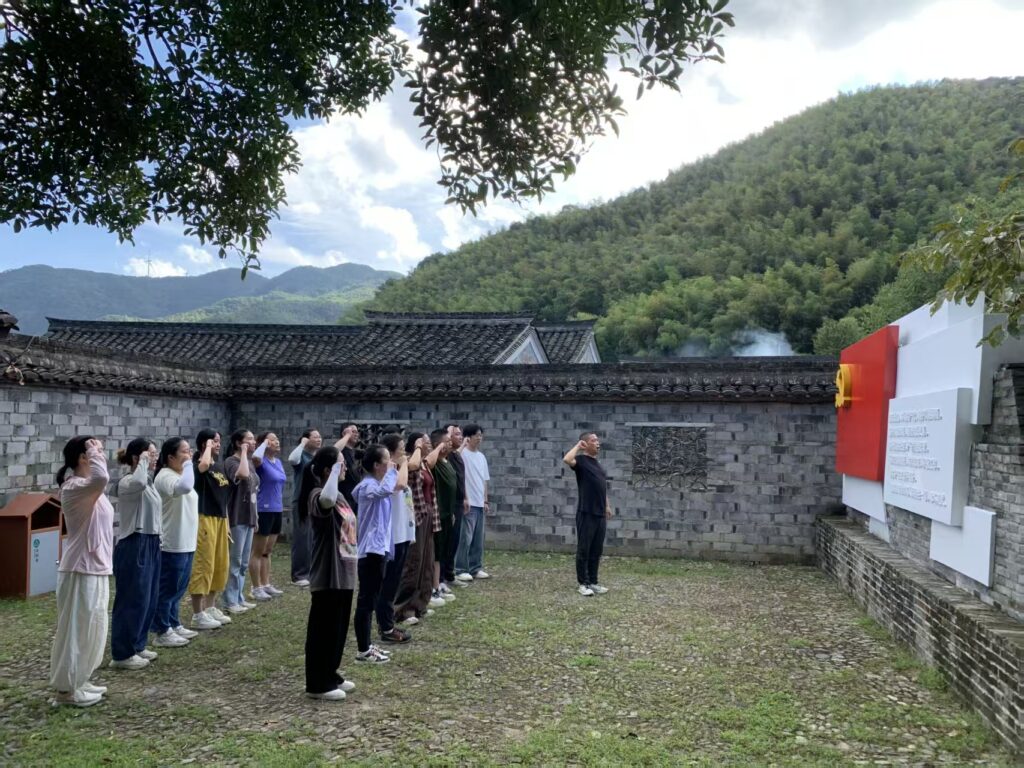 追尋紅色印記，汲取奮進(jìn)力量 —— 科信聯(lián)合黨支部“循跡溯源學(xué)思想促踐行”主題黨日活動圓滿舉行