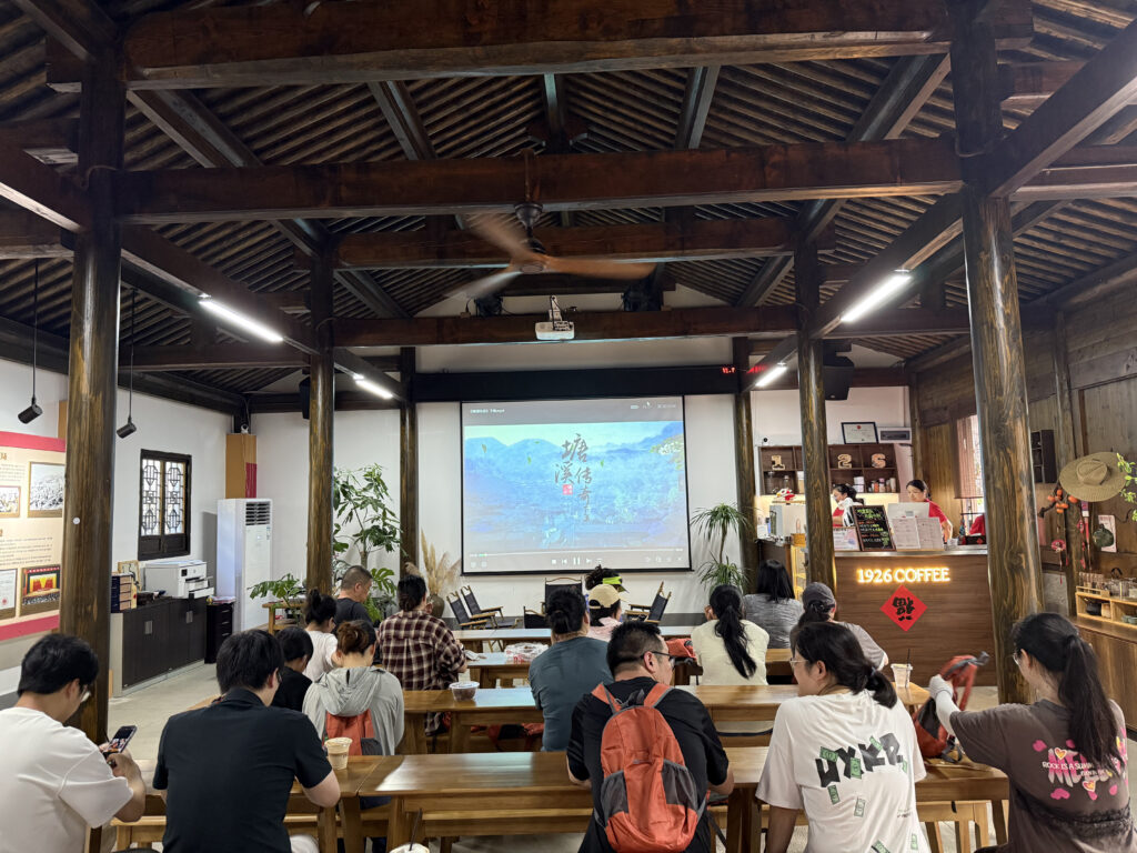 追尋紅色印記，汲取奮進(jìn)力量 —— 科信聯(lián)合黨支部“循跡溯源學(xué)思想促踐行”主題黨日活動圓滿舉行